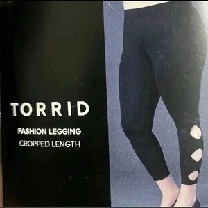 Torrid size cutouts leggings